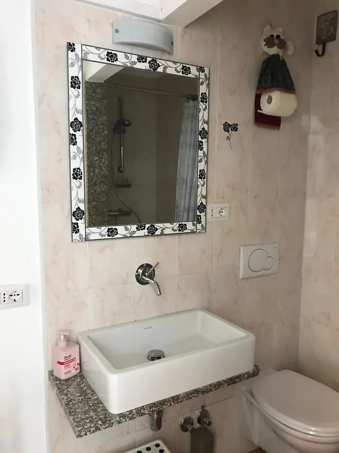 Casa Carolina Ground Floor Apartment 2-4 Sleeps Bellagio